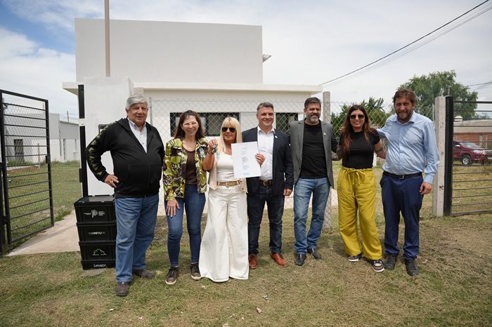 La Provincia sigue concretando sueños: 12 casas nuevas en San Andrés de Giles dsc06046 0