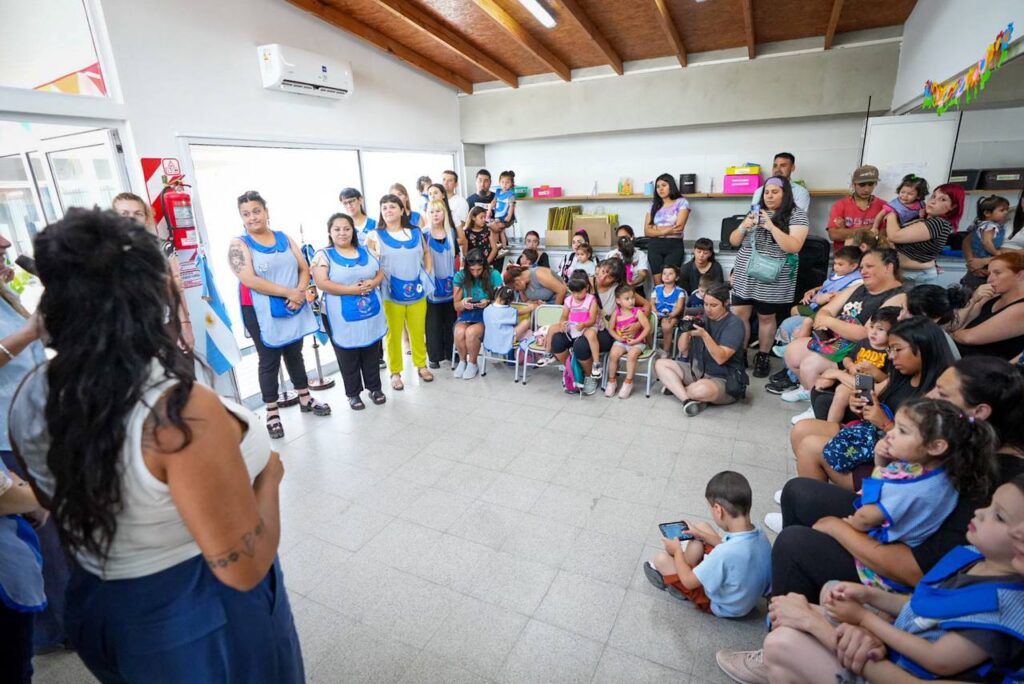 LA COMUNIDAD EDUCATIVA DEL JARDÍN MATERNAL MUNICIPAL DE EZPELETA IMPUSO EL NOMBRE “MARIELA MUÑOZ” A SU INSTITUCIÓN jardÍn maternal municipal de ezpeleta mariela muÑoz 3