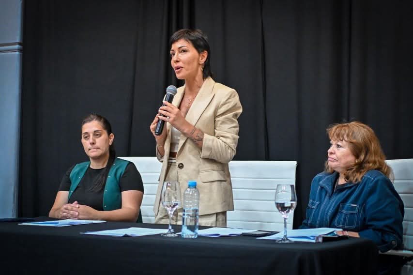 mayra distinciones 3