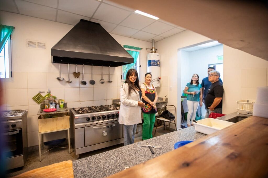 OBRAS DE REFACCIÓN EN LA EP Nº 35 Y LA ES Nº 78 DE QUILMES OESTE obras de refacciÓn en la ep nº 35 y la es nº 78 de quilmes oeste 2