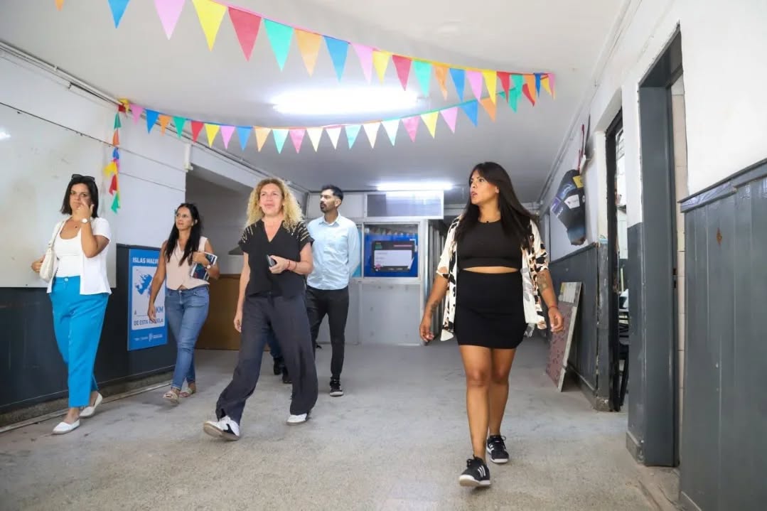 continÚan las obras en las escuelas durante las vacaciones 2
