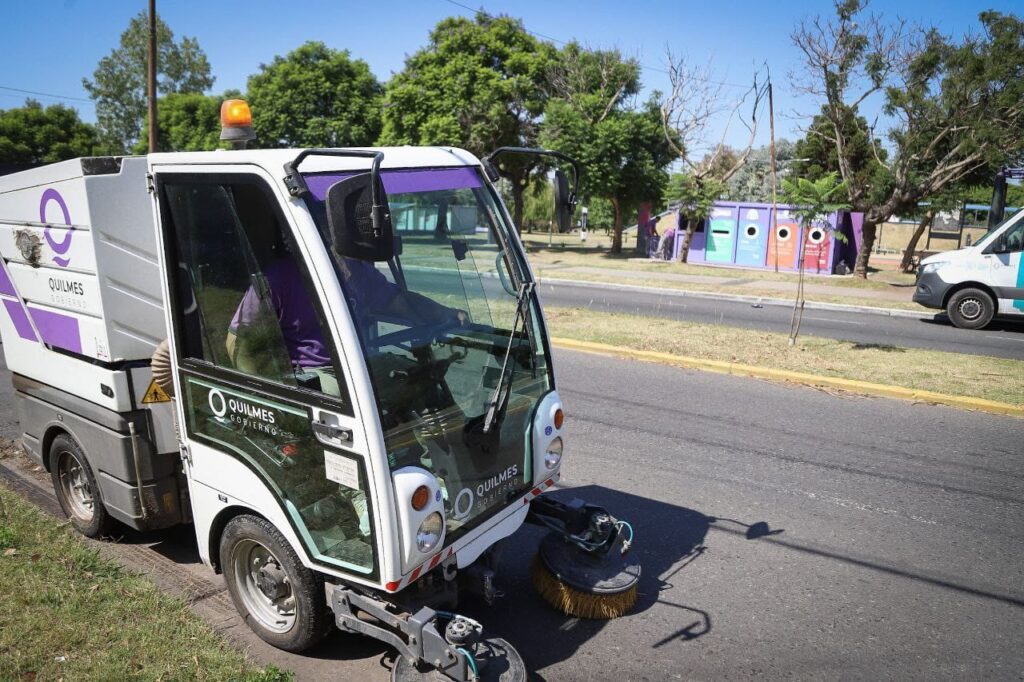 CONTINÚAN LOS OPERATIVOS DE LIMPIEZA INTEGRAL EN LOS DISTINTOS BARRIOS DEL DISTRITO continÚan los operativos de limpieza integral en los distintos barrios del distrito 3
