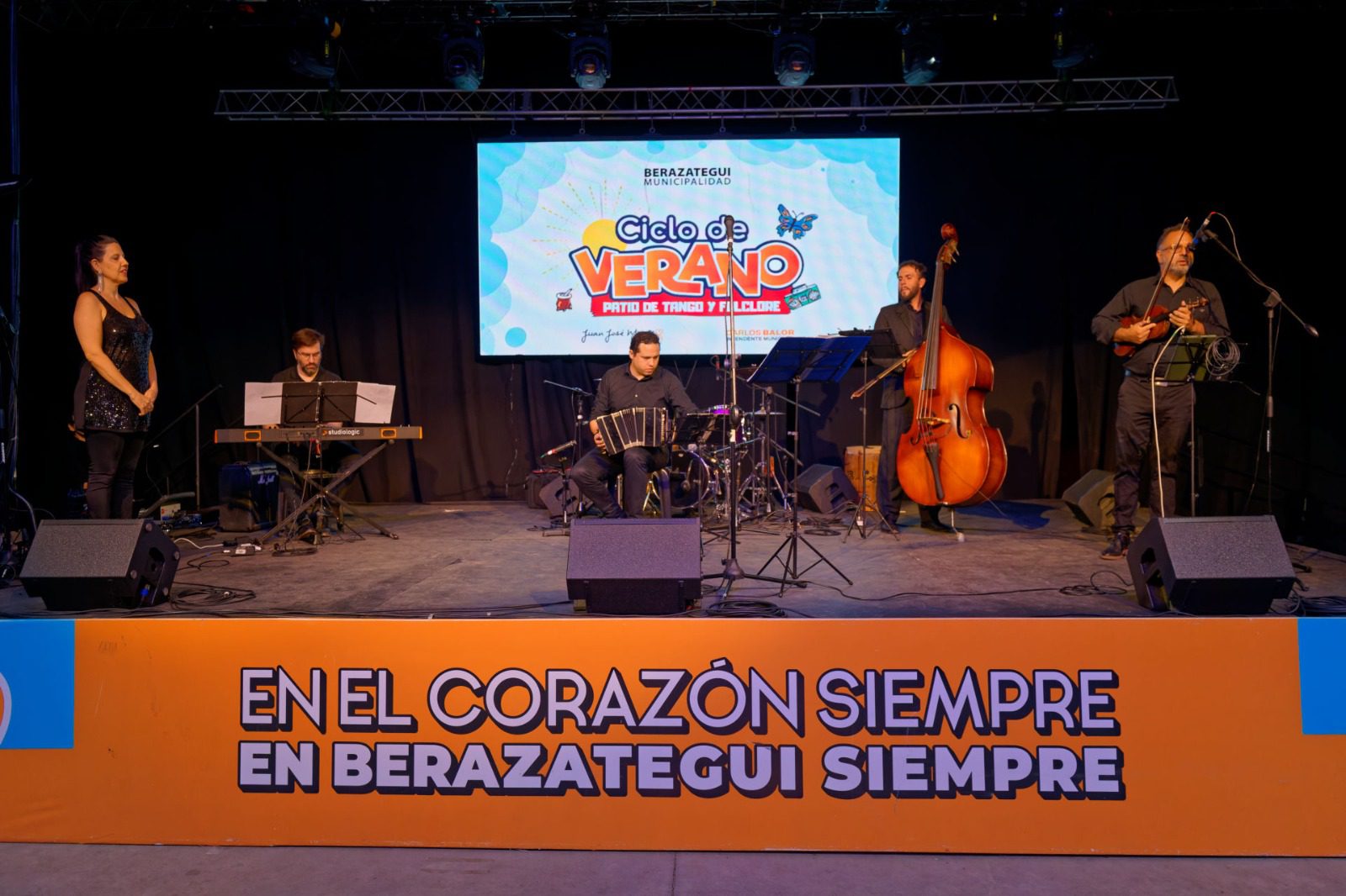 comenzaron los tradicionales patios de tango y folclore en berazategui 3