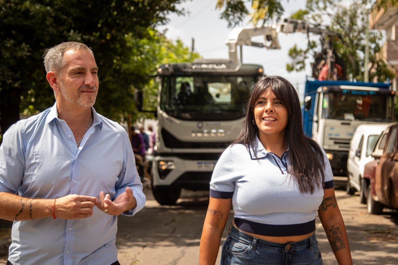 EL MUNICIPIO LLEVÓ ADELANTE UN INTENSO OPERATIVO DEL PROGRAMA “RECOLECCIÓN DE RESIDUOS VOLUMINOSOS” EN QUILMES OESTE el municipio llevÓ adelante un intenso operativo del programa “recolecciÓn de residuos voluminosos” en quilmes oeste 2