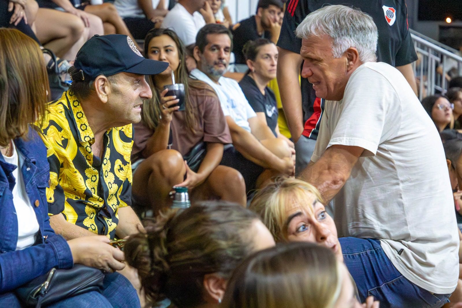 el intendente carlos balor acompañó al deportivo berazategui 3