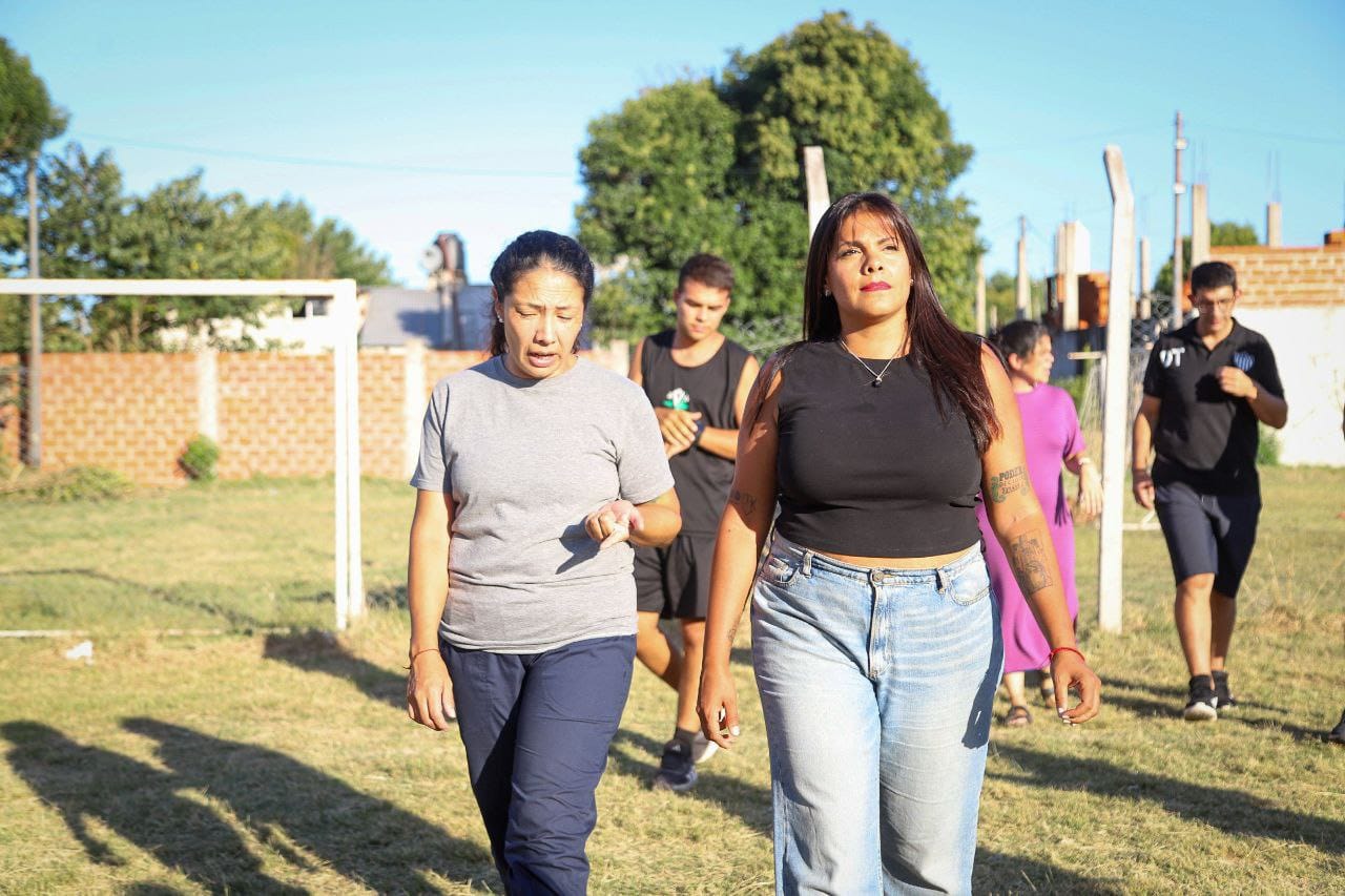 EVA MIERI RECORRIÓ LA FINALIZACIÓN DE LA PUESTA EN VALOR INTEGRAL DEL SUM DEL CLUB VILLA AUGUSTA DE EZPELETA eva mieri 1