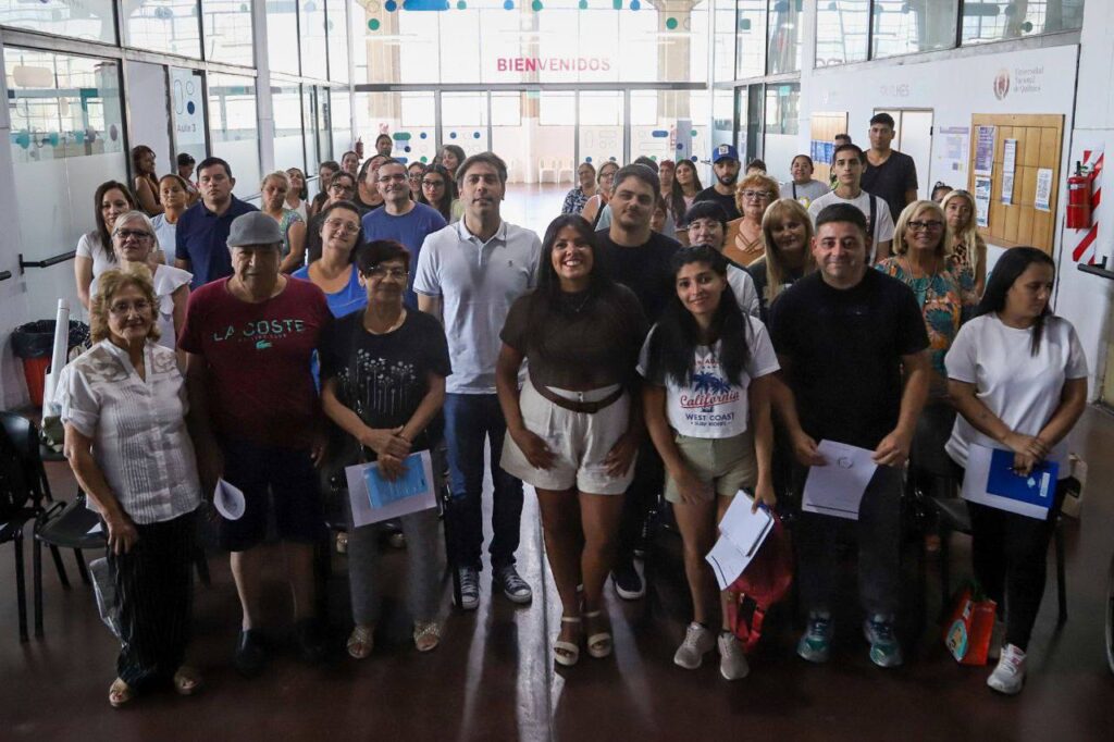 gran concurrencia en el taller de alfabetizaciÓn digital que se desarrolla en quilmes tec 2