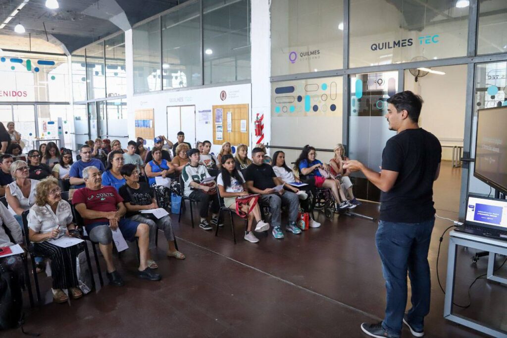gran concurrencia en el taller de alfabetizaciÓn digital que se desarrolla en quilmes tec 5