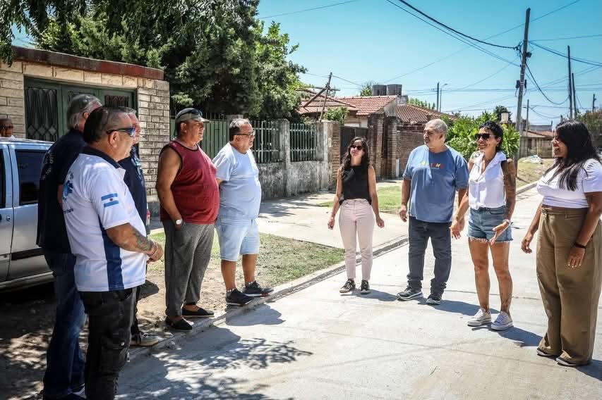 mayra y eva mieri inauguraron nuevos pavimentos en el barrio el dorado de quilmes oeste 4