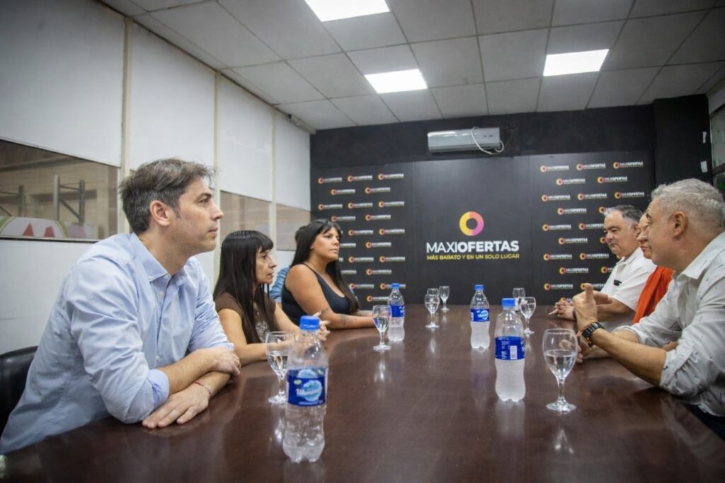 el municipio entregÓ el certificado de habilitaciÓn a la distribuidora maxi ofertas 4