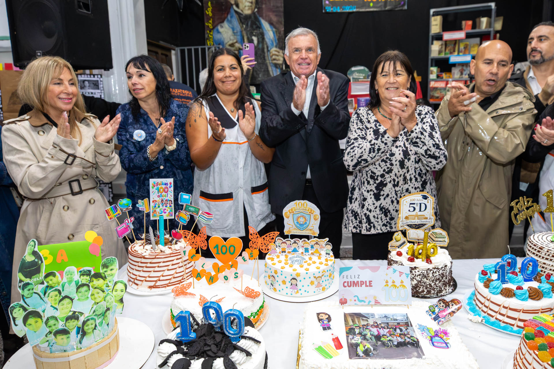 carlos balor participó del festejo por los 100 años de la primaria n° 9 (2)