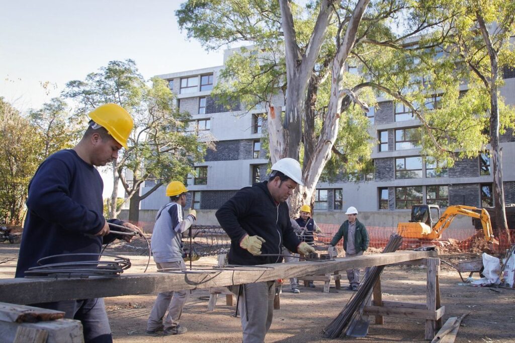 comenzÓ la construcciÓn del nuevo paseo cultural y deportivo don bosco con fondos 100% comunales 2