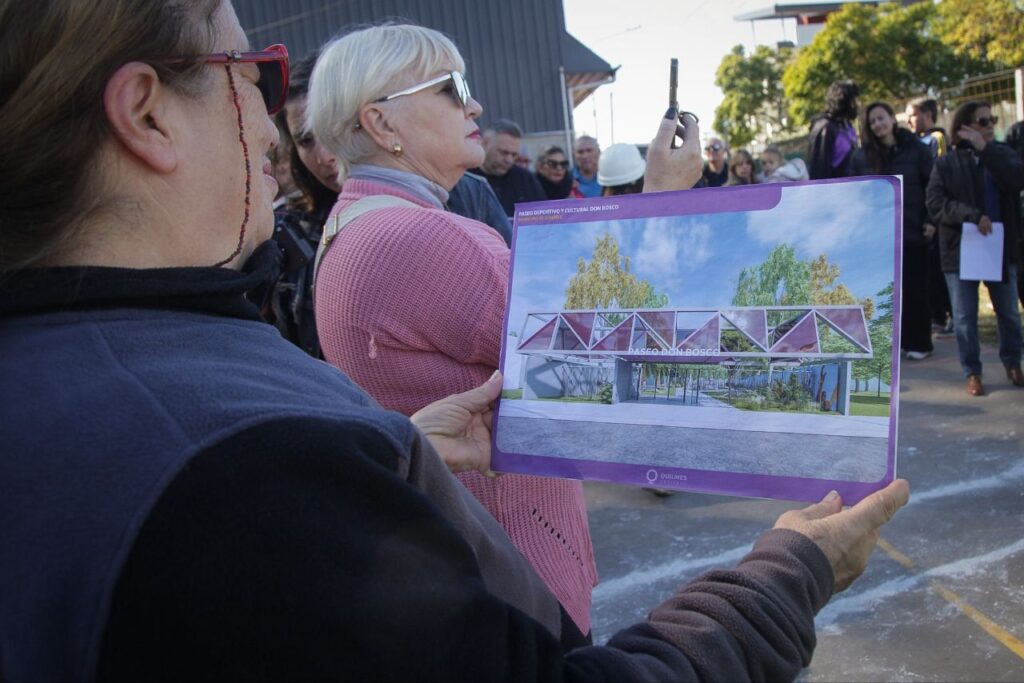 comenzÓ la construcciÓn del nuevo paseo cultural y deportivo don bosco con fondos 100% comunales 3