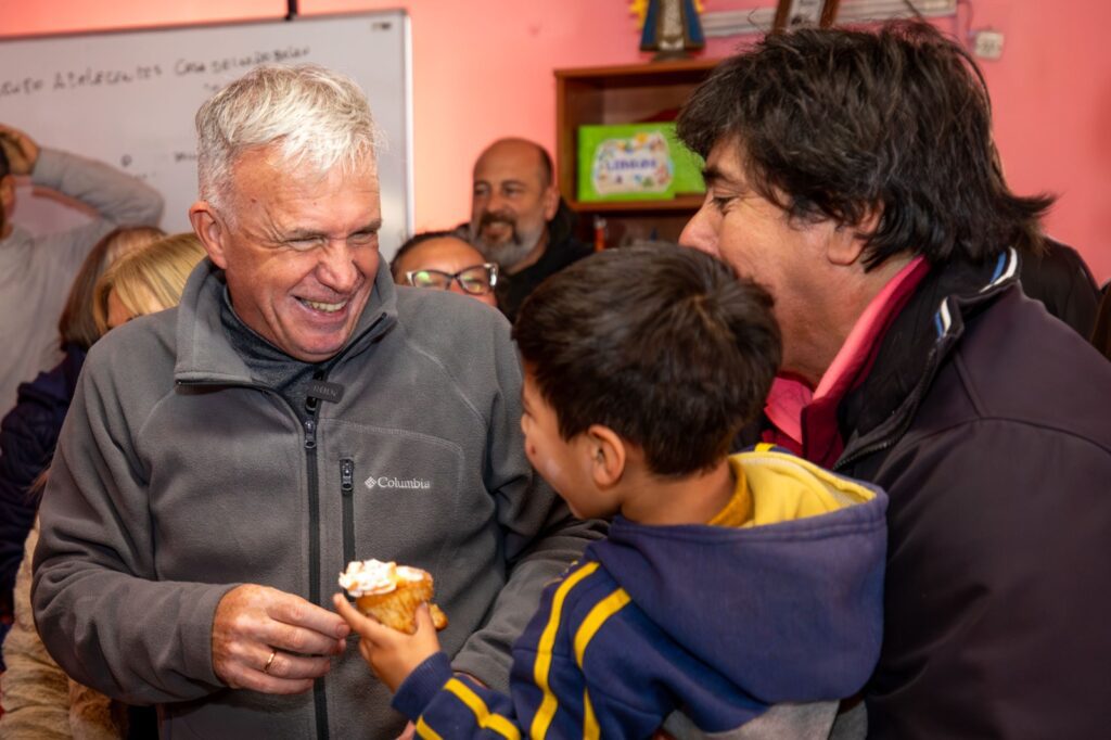 carlos balor visitó la casa del niño belén y reafirmó el apoyo municipal a su tarea social (2)