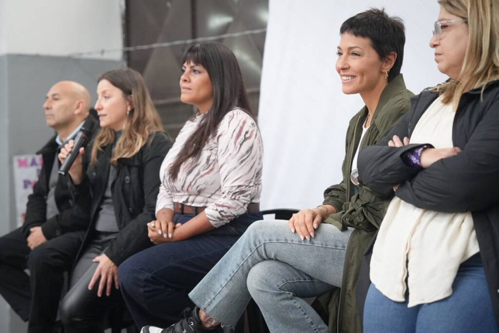 mayra y eva mieri encabezaron en ezpeleta el lanzamiento del programa de salud escolar 2026 1 (1)