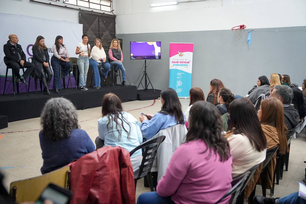 MAYRA Y EVA MIERI ENCABEZARON EN EZPELETA EL LANZAMIENTO DEL PROGRAMA DE SALUD ESCOLAR 2026 mayra y eva mieri encabezaron en ezpeleta el lanzamiento del programa de salud escolar 2026 2