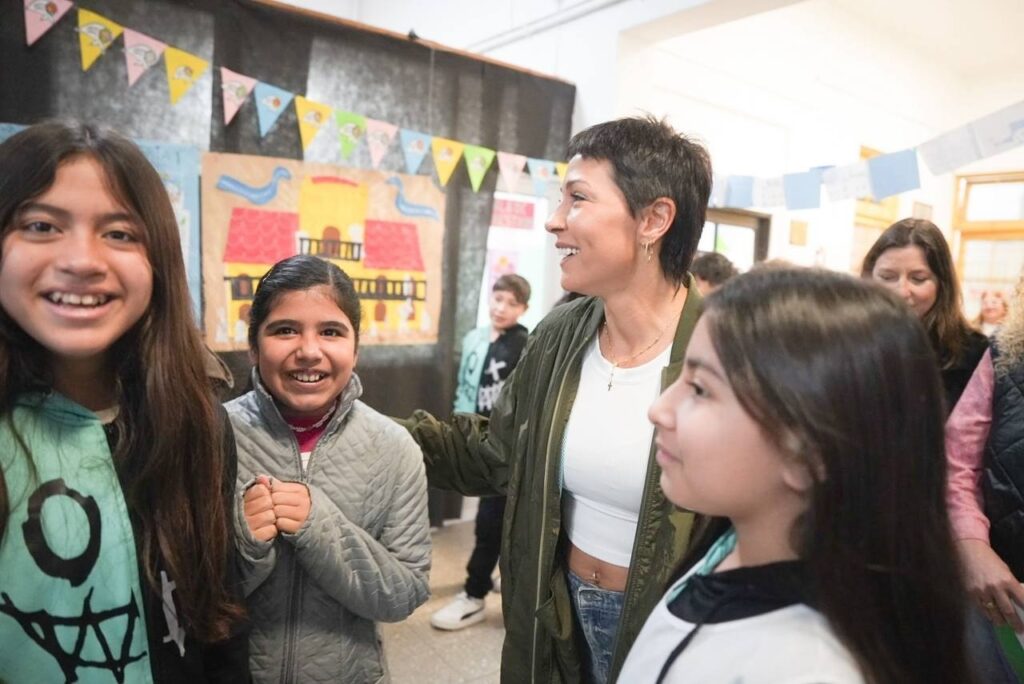 mayra y eva mieri encabezaron en ezpeleta el lanzamiento del programa de salud escolar 2026 4 (1)