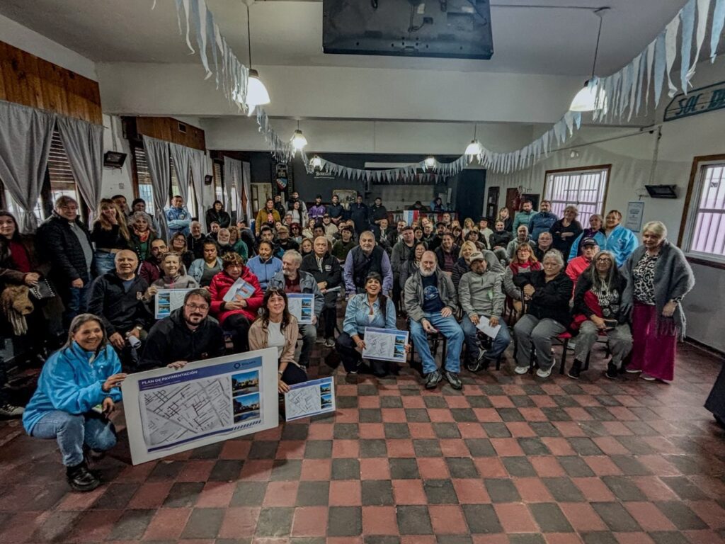 LAS OBRAS DE PAVIMENTACIÓN NO PARAN: EL MUNICIPIO ANUNCIÓ LA CONSTRUCCIÓN DE 57 NUEVAS CUADRAS DE ASFALTO EN QUILMES OESTE 1000502614