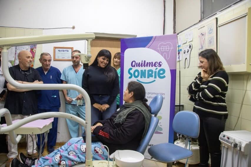 PROGRAMA QUILMES SONRÍE: EL MUNICIPIO ENTREGÓ PRÓTESIS DENTALES A VECINOS Y VECINAS DEL DISTRITO el municipio entregÓ prÓtesis dentales a vecinos y vecinas del distrito 1