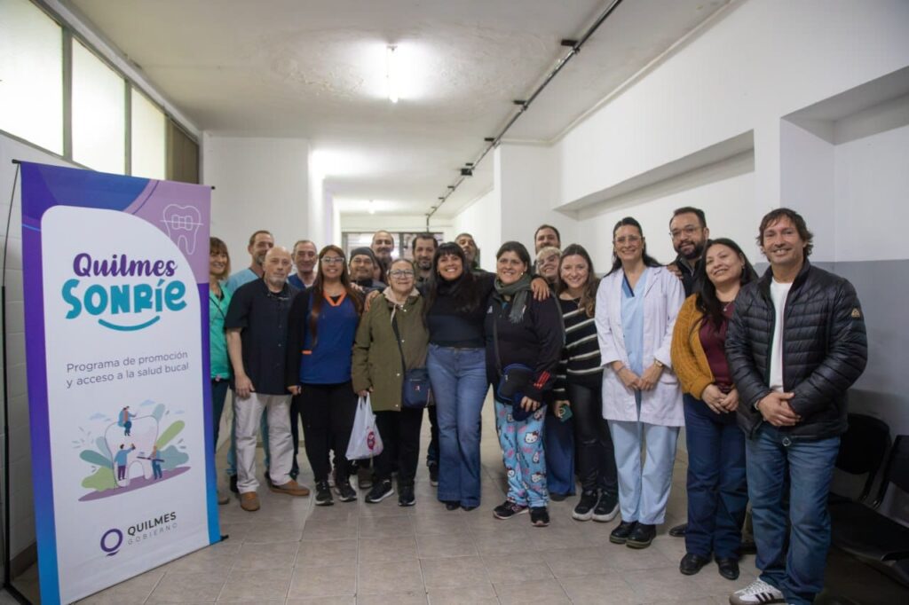 PROGRAMA QUILMES SONRÍE: EL MUNICIPIO ENTREGÓ PRÓTESIS DENTALES A VECINOS Y VECINAS DEL DISTRITO el municipio entregÓ prÓtesis dentales a vecinos y vecinas del distrito 3