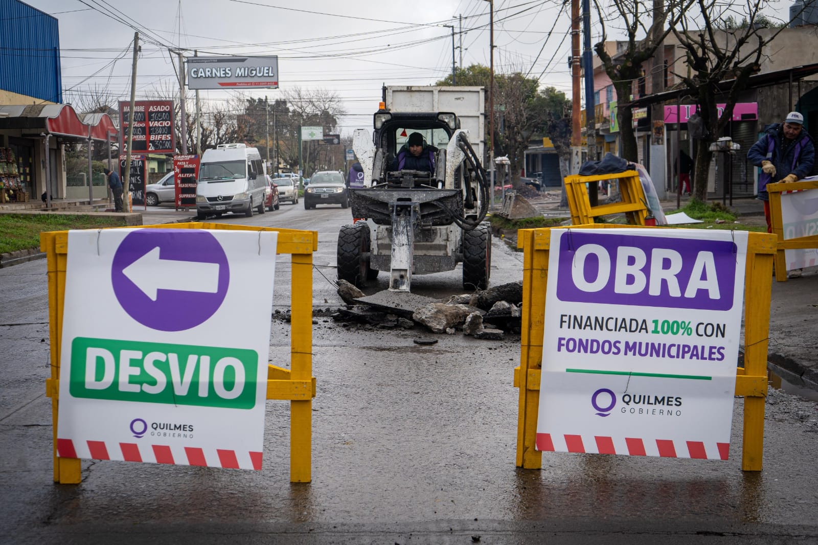 EL MUNICIPIO INTENSIFICA EL PLAN DE BACHEO EN HORMIGÓN EN DISTINTOS PUNTOS DEL DISTRITO el municipio intensifica el plan de bacheo en hormigÓn en distintos puntos del distrito 4
