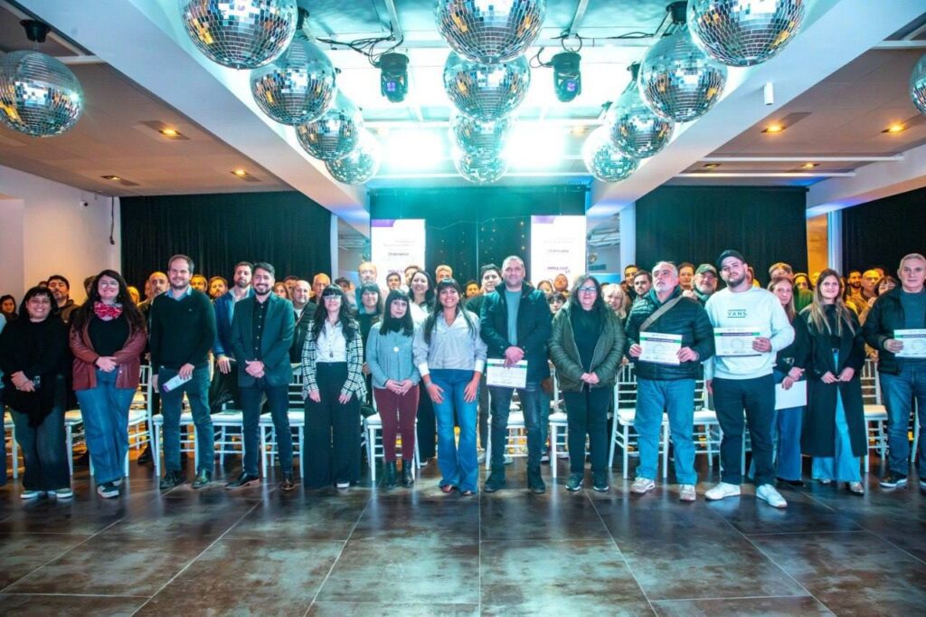 el municipio realizÓ el lanzamiento del programa de habilitaciones comerciales e industriales gratuitas 4