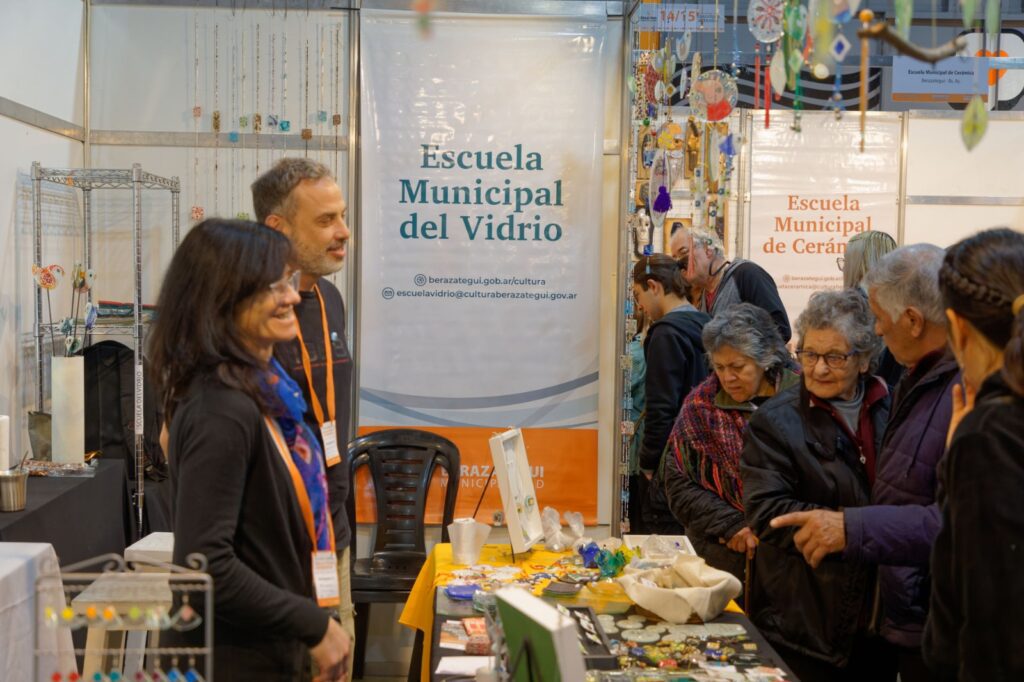 más de 40 mil personas disfrutaron la 19° feria nacional berazategui artesanías 4