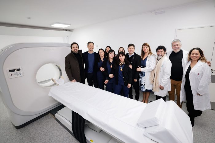 Kicillof recorrió la nueva sala de Tomografía del Hospital Ramón Carrillo nueva sala