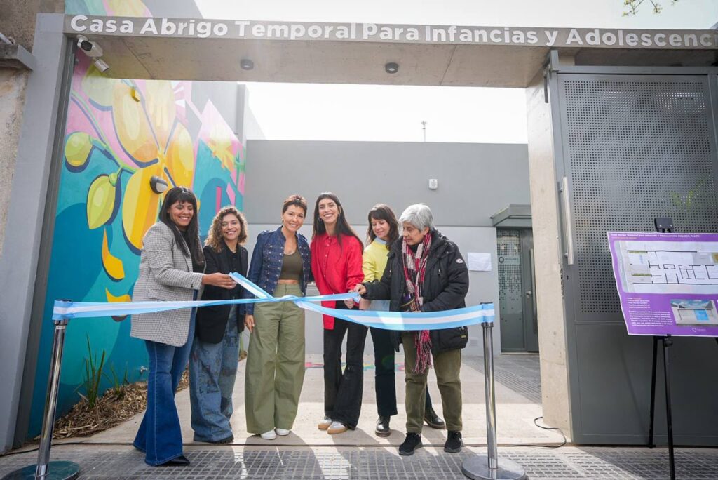 MAYRA Y EVA MIERI INAUGURARON LA CASA DE ABRIGO TEMPORAL PARA INFANCIAS Y ADOLESCENCIAS “AMANDA ALLEN” mayra y eva mieri inauguraron la casa de abrigo temporal para infancias y adolescencias “amanda allen” 4