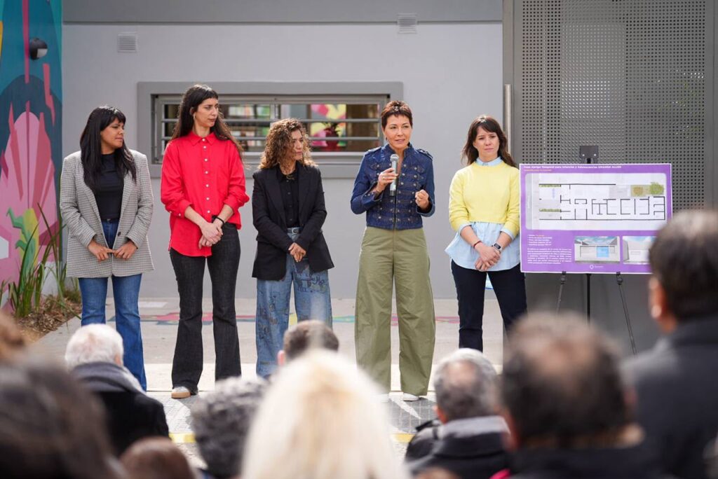 MAYRA Y EVA MIERI INAUGURARON LA CASA DE ABRIGO TEMPORAL PARA INFANCIAS Y ADOLESCENCIAS “AMANDA ALLEN” mayra y eva mieri inauguraron la casa de abrigo temporal para infancias y adolescencias “amanda allen” 5