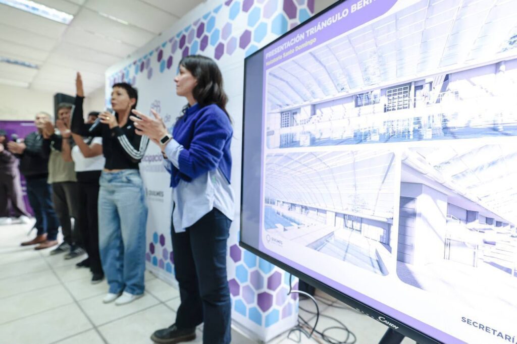 MAYRA Y EVA MIERI ANUNCIARON LA CONSTRUCCIÓN DE UN NUEVO POLIDEPORTIVO CON PILETA SEMIOLÍMPICA: “LA TASA QUE PAGAN CON MUCHO ESFUERZO LOS VECINOS ES DEVUELTA EN OBRAS” nuevo polideportivo en santo domingo 5