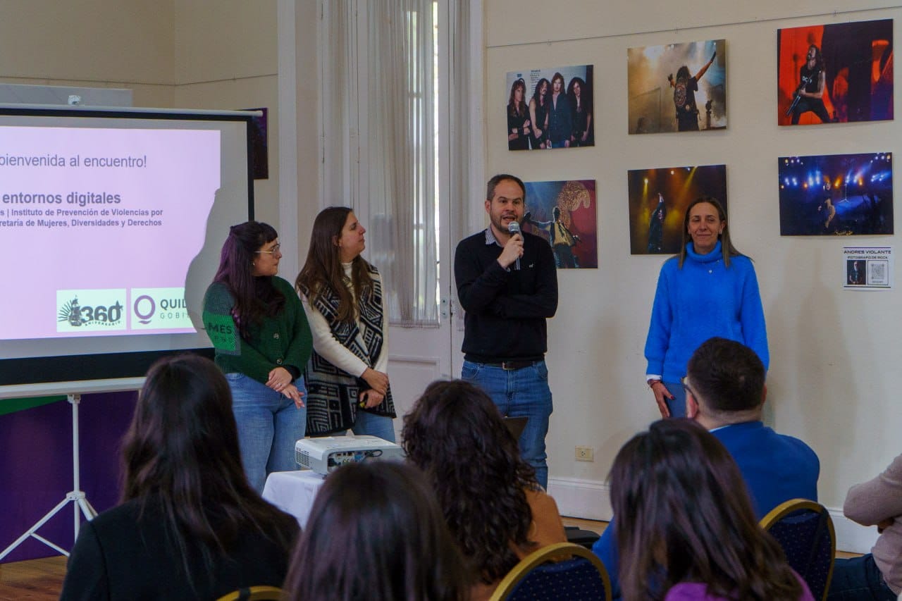 quilmes realizÓ la primera jornada de formaciÓn en ciudadanÍa y entornos digitales para trabajadores municipales y docentes 1