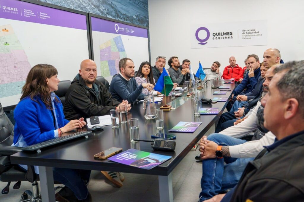 EVA MIERI SE REUNIÓ CON REPRESENTANTES DE BOMBEROS DEL DISTRITO PARA COORDINAR TAREAS Y OTORGAR SUBSIDIOS ANTE EL FENÓMENO “EL NIÑO” 2 (4)