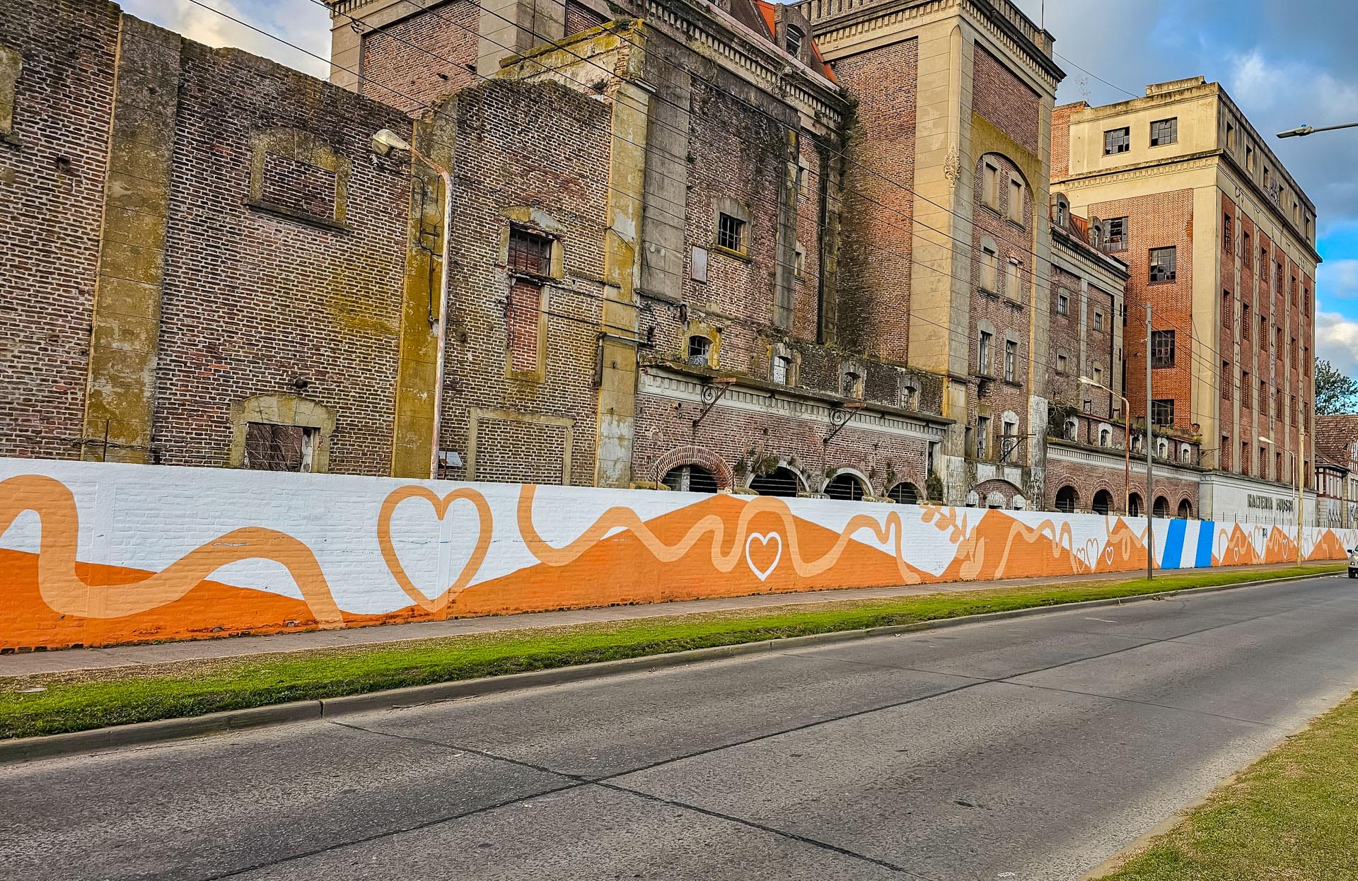 Berazategui cuida su espacio público y lo convierte en obras de arte berazategui cuida su espacio público y lo convierte en obras de arte (2)