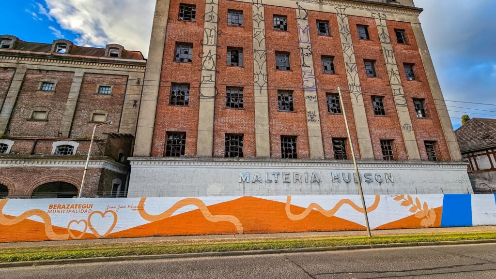 Berazategui cuida su espacio público y lo convierte en obras de arte berazategui cuida su espacio público y lo convierte en obras de arte (3)