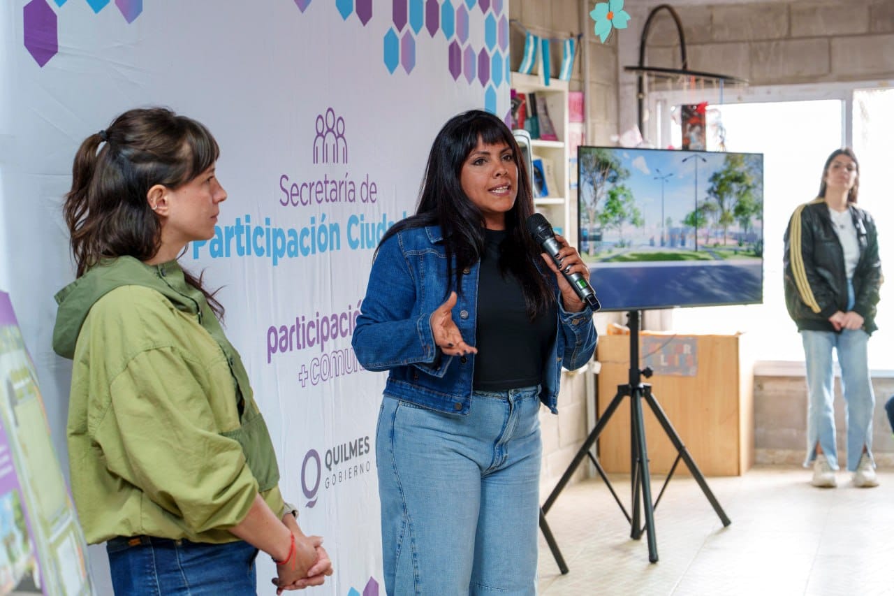 eva mieri anunciÓ el inicio de la obra de renovaciÓn y puesta en valor integral de la plaza papa francisco de villa itatÍ con fondos 100% municipales 1