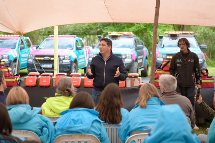 Marinucci entregó desfibriladores y encabezó capacitación en primeros auxilios marinucci entregó desfibriladores y encabezó una capacitación de primeros auxilios para agentes de seguridad vial instalados en las rutas bonaerenses2