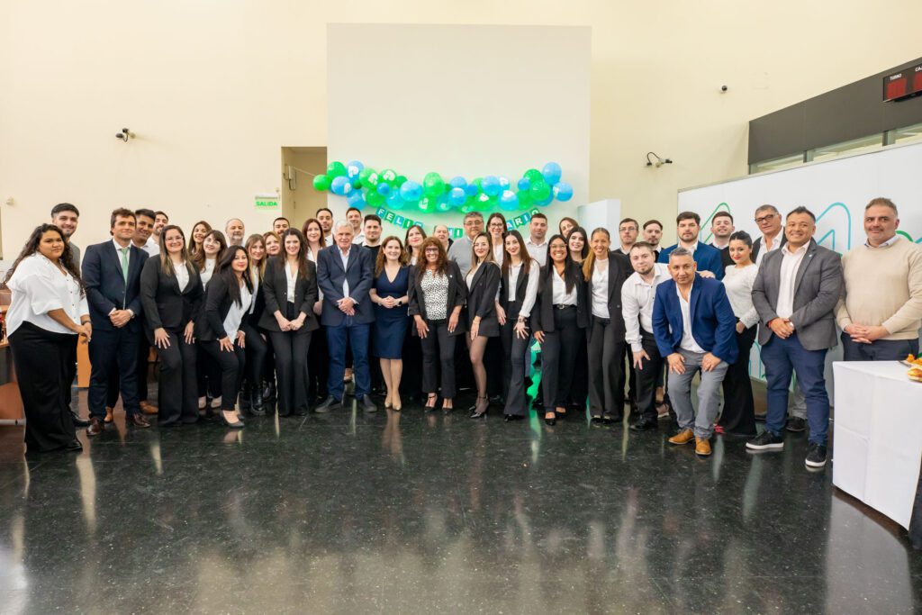 Se conmemoró el 60° aniversario de la primera sucursal del Banco Provincia en Berazategui se conmemoró el 60° aniversario de la primera sucursal del banco provincia en berazategui (1)
